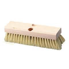 DECK BRUSH 9" TAMPICO